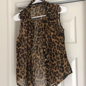 Leopard print top